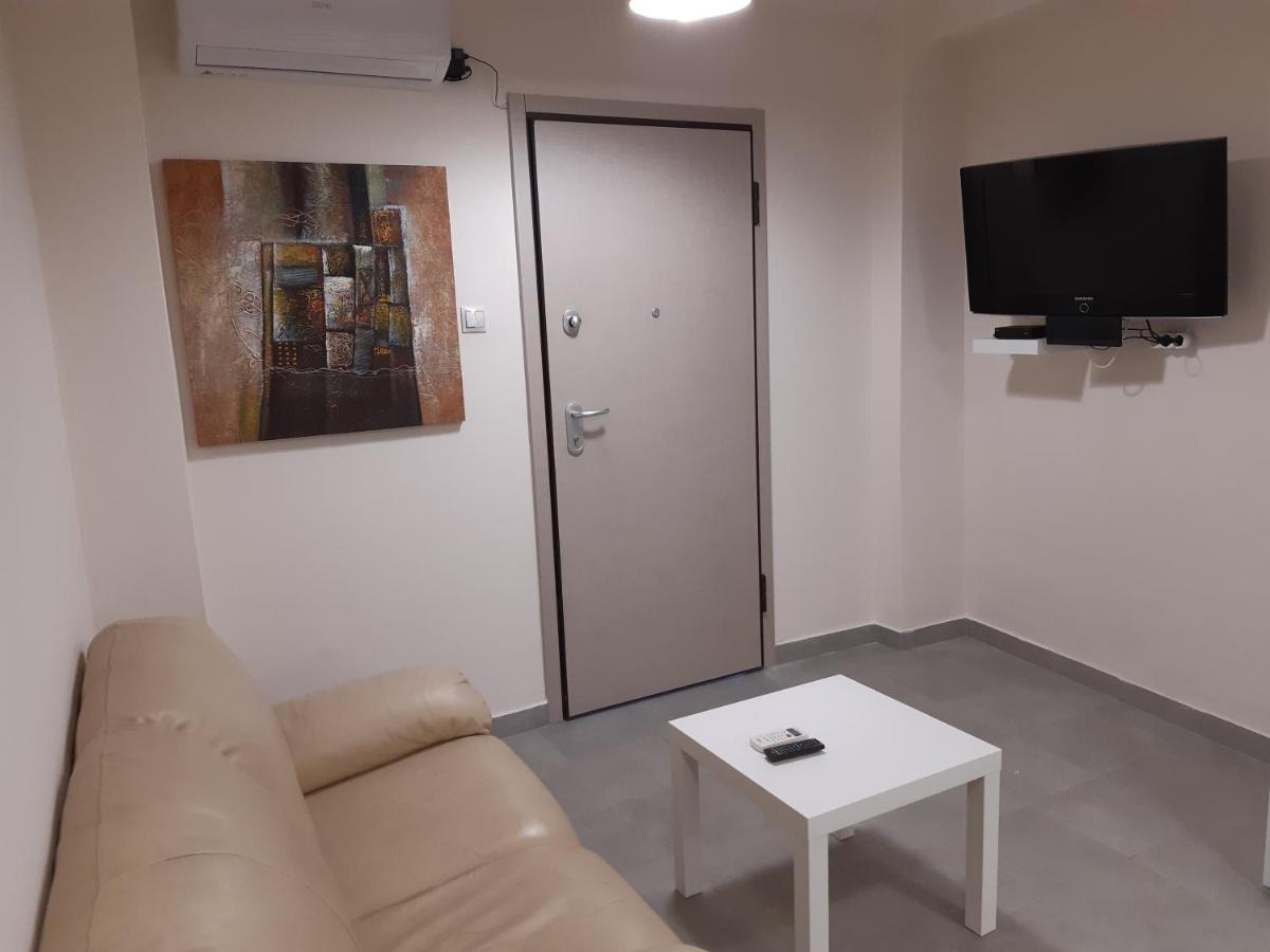 Stylish Apartment *